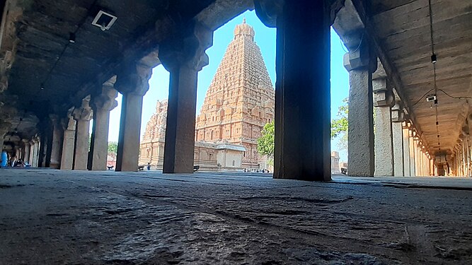 The Cloister Mandapam of Thanjavur Big temple, Tamilnadu India contains vertical stone pillars