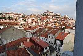 Het verstedelijkte gebied van Santa Cruz dat zich uitstrekt naar University Hill in de oude wijk van Coimbra