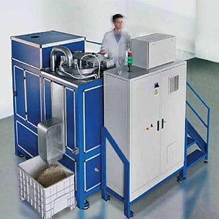 Waste converter machine used for the treatment and recycling of solid and liquid refuse material