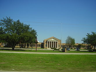 330px-CyfairHighSchoolHarrisCountyTX.JPG