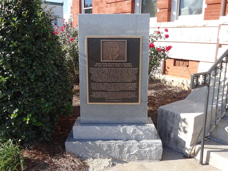 File:Dedicating Courthouse Grounds plaque, Forsyth.JPG