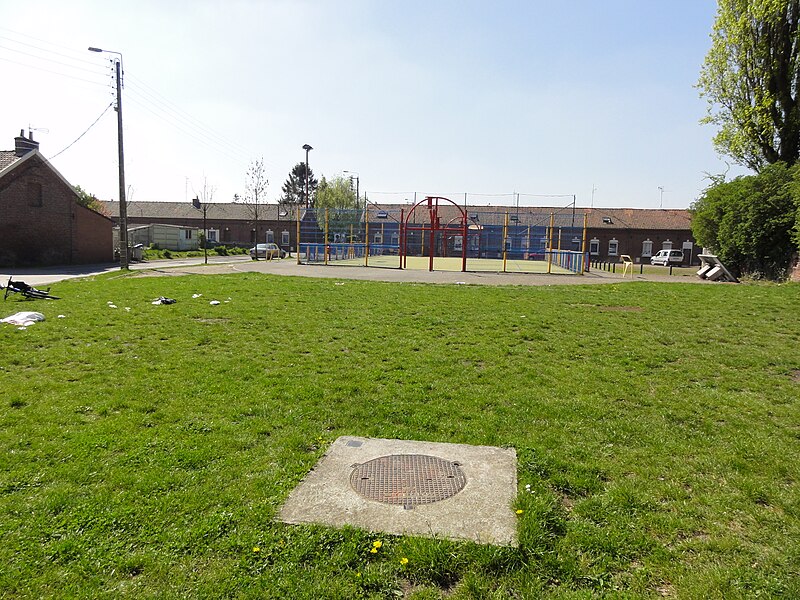 File:Denain - Fosse Chabaud la Tour des mines d'Anzin, puits 57 (C).JPG