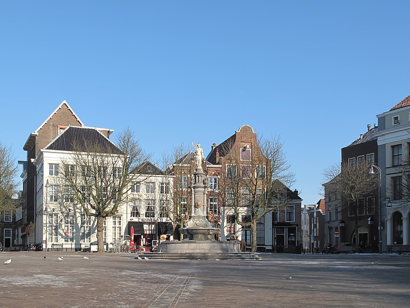 File:Deventer, straatzicht de Brink positie1 foto7 2012-02-05 11.49.JPG