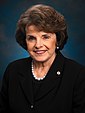 Dianne Feinstein, officielt senatfoto 2.jpg