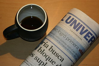 Copy of a newspaper (El Universo), a example of mass media. Diarioeluniverso.JPG