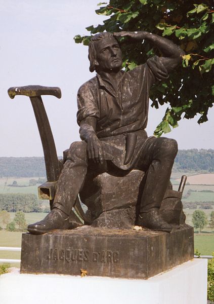 File:Domrémy, statue Jacques d'Arc, père de Jeanne d'Arc.jpg