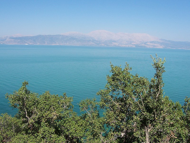 File:Egirdir Lake - panoramio.jpg