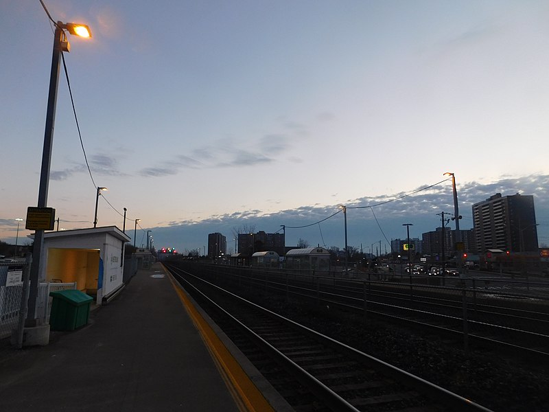 File:Eglinton Station (47697723572).jpg