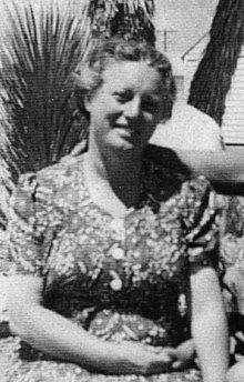 Elaine Black Yoneda 1906-1988 (7222966170) (kesilgan) .jpg