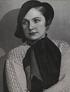 Elena Hálková v roce 1933