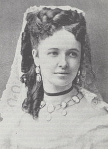 Emma Albani at the time of her debut as Amina