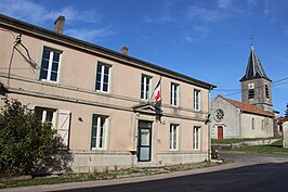 Het gemeentehuis te Ernecourt