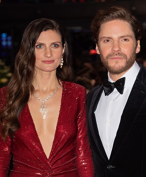 File:Felicitas Rombold and Daniel Brühl.jpg