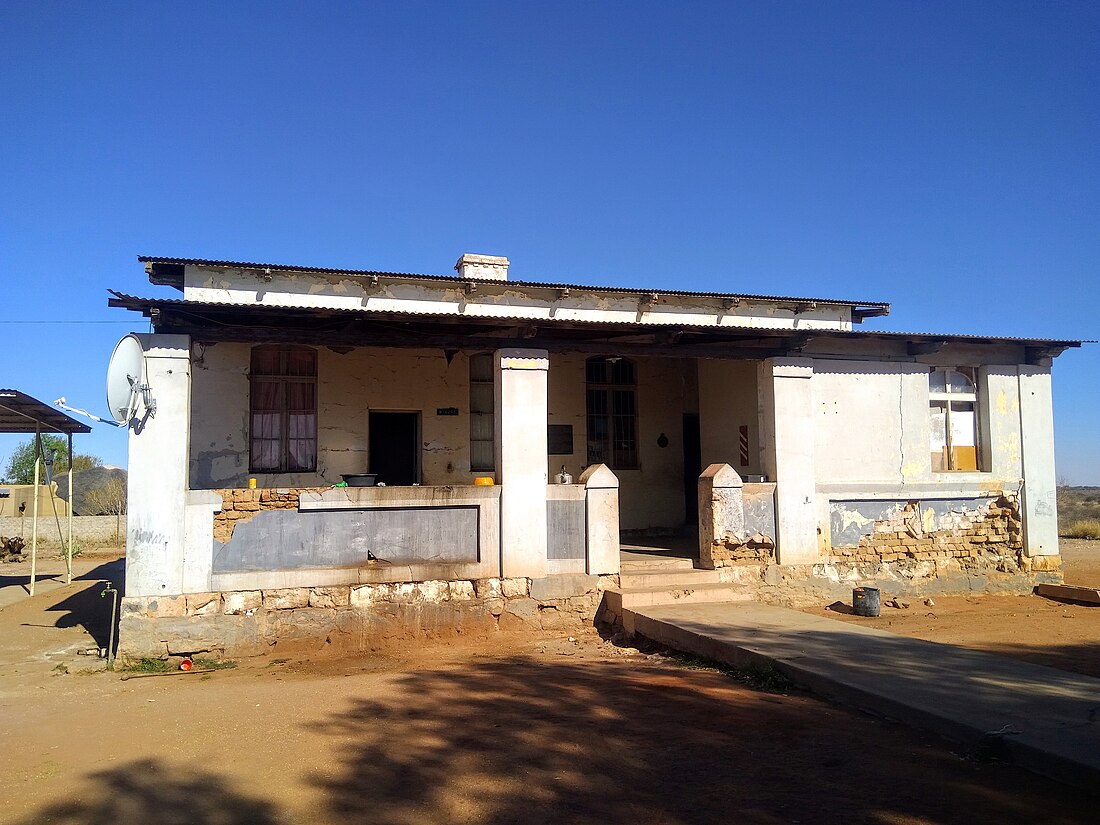 File:Former German Military Hospital in Gobabis.jpg