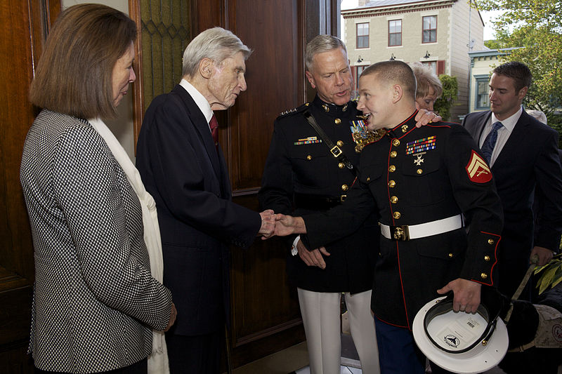 File:From left, Jeanne Vander Myde; her husband, the Evening Parade guest of honor, John Warner, a former secretary of the U.S. Navy and U.S. senator; and the Commandant of the Marine Corps Gen. James F. Amos greet 130503-M-LU710-067.jpg