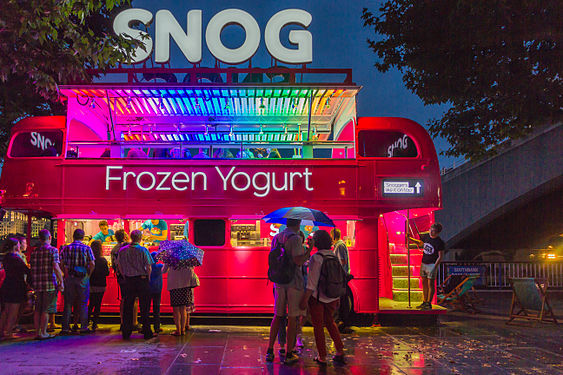Tourists waiting for frozen yogurt in London.