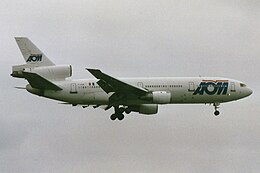 GATWICK IULIE 1998 AOM FRENCH AIRLINES DOUGLAS DC10 F-GTDI.jpg