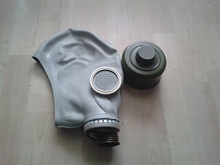 <span class="mw-page-title-main">GP-5 gas mask</span> Soviet-made single-filter gas mask