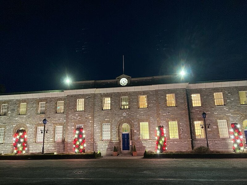 File:Garda HQ Xmas.jpg