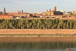 Banks of the Garonne river