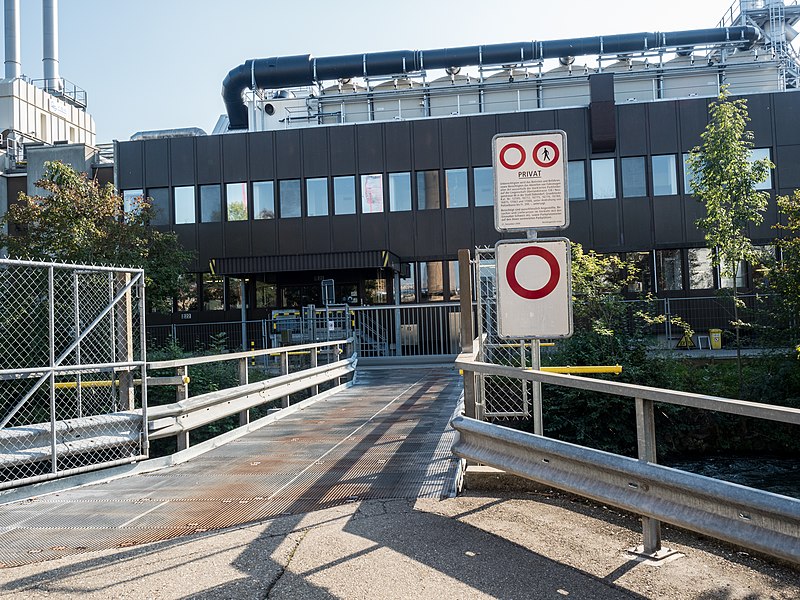 File:Givaudan Brücke (West) 20170923-jag9889.jpg