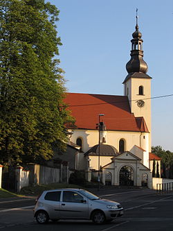 Gliwice, kościół pw. Wniebowzięcia Matki Boskiej, widok od pn-zach. (1).JPG