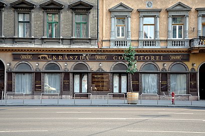 Menetrendek Hauer cukrászda tömegközlekedéssel