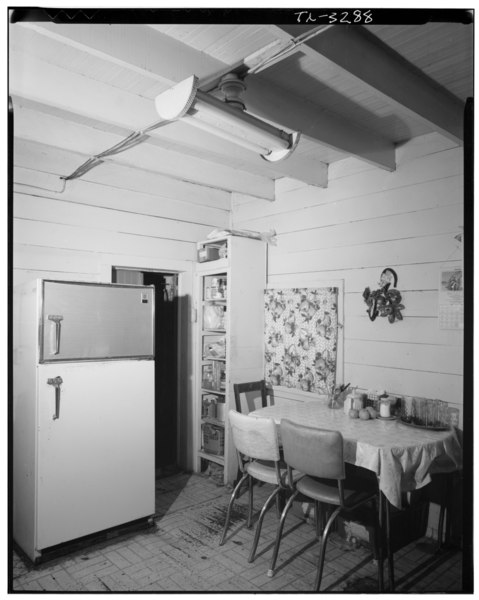 File:Historic American Buildings Survey, Bill Engdahl for Hedrich-Blessing, Photographers, February, 1979 KITCHEN. - Valdez House, 815 East Fourteenth Street, Brownsville, Cameron HABS TEX,31-BROWN,19-6.tif