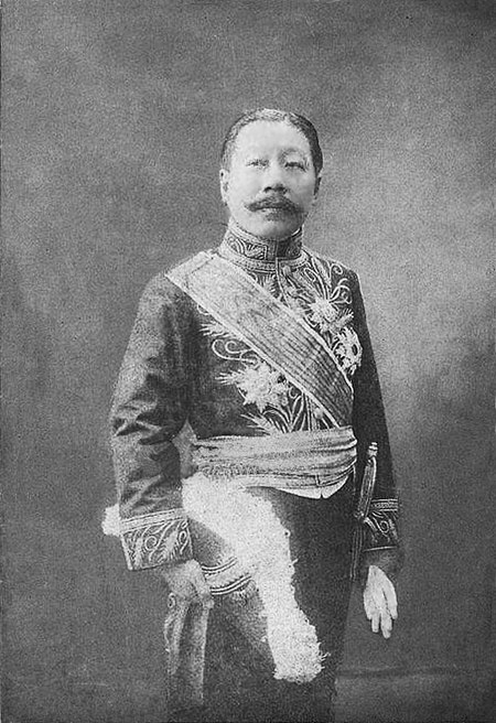 Hu Weide.jpg