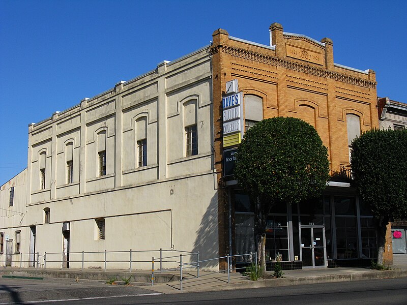 File:I.O.O.F. Hall, Yuba City, CA.jpg