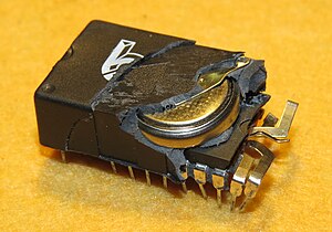 Inside the Real-time clock IC vnutri u nei neonka.jpg