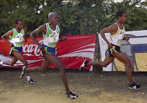 Kenenisa leading the way at the 2007 Cross de Itálica.