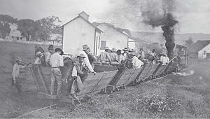 Chemin de fer de la plantation de sucre de Kilauea - Train du travailleur.jpg