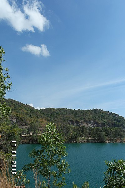 File:Kim Dinh, tp. Bà Rịa, Ba Ria - Vung Tau, Vietnam - panoramio.jpg