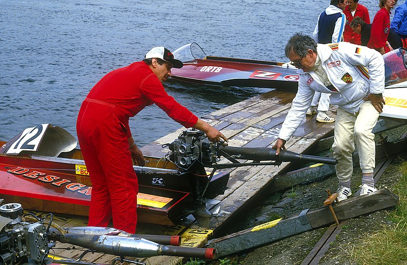 File:Krage, Hans-Georg (rechts) 1984-06-24.jpg