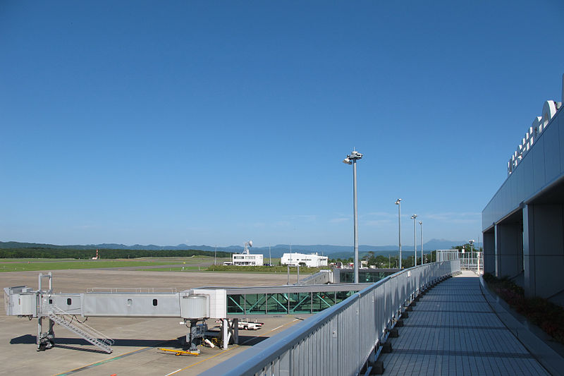 File:Kushiro Airport (4904389447).jpg