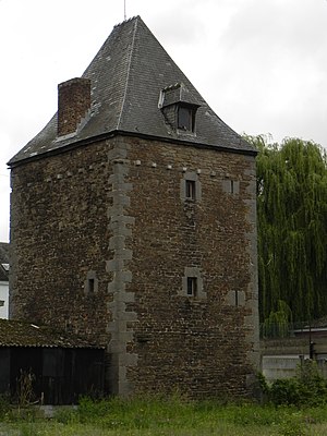 La vieille tour "médiévale" de Tamines..JPG
