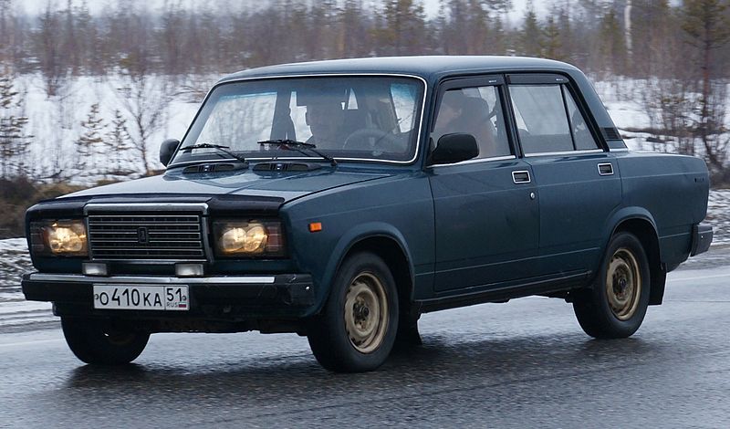 File:Lada VAZ 2107.jpg