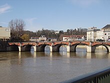 Le pont du Marché et la Marne.