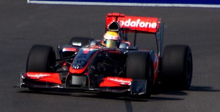 Tập_tin:Lewis_Hamilton_2009_Europe.jpg