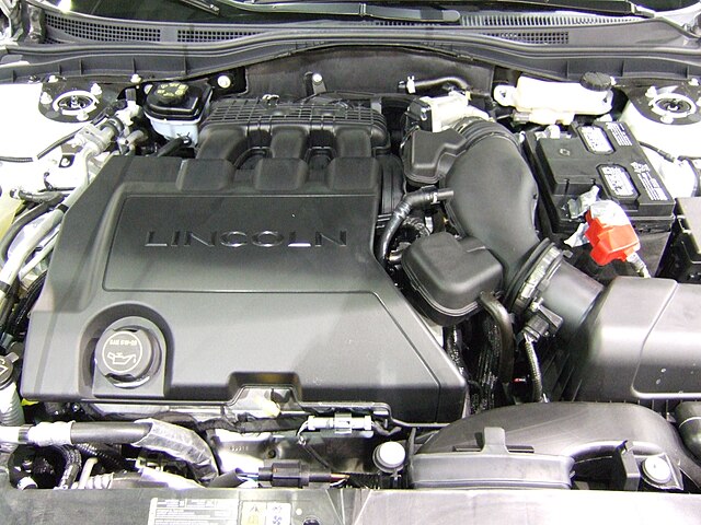 The 3.5 L Duratec 35 installed in a 2007 Lincoln MKZ