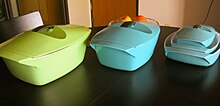 File:Le Creuset products, Düsseldorf.jpg - Wikipedia