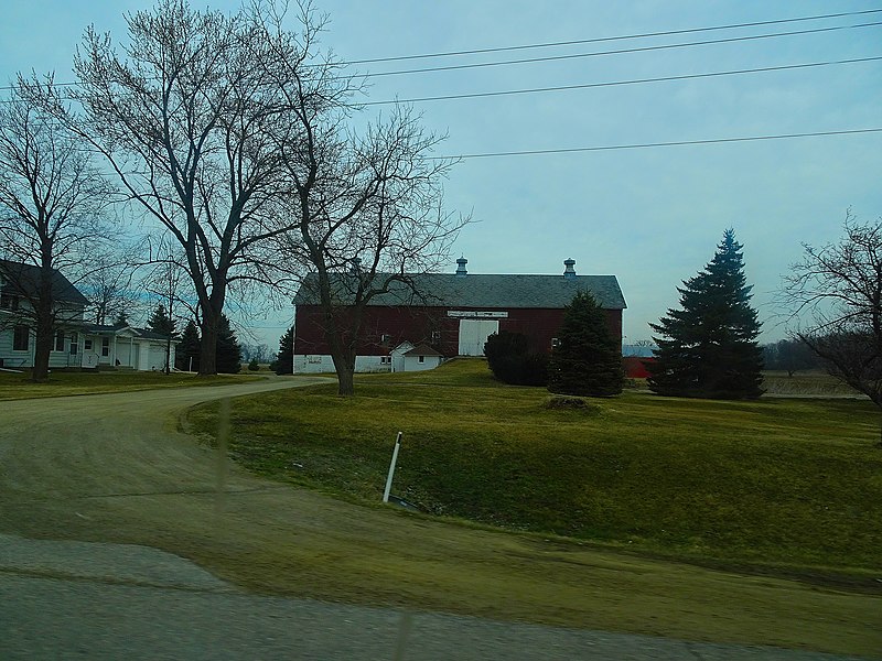 File:Long Barn near Fort Atkinson - panoramio.jpg