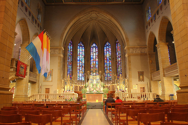 File:Luxembourg Cathedrale 2 HDR.jpg