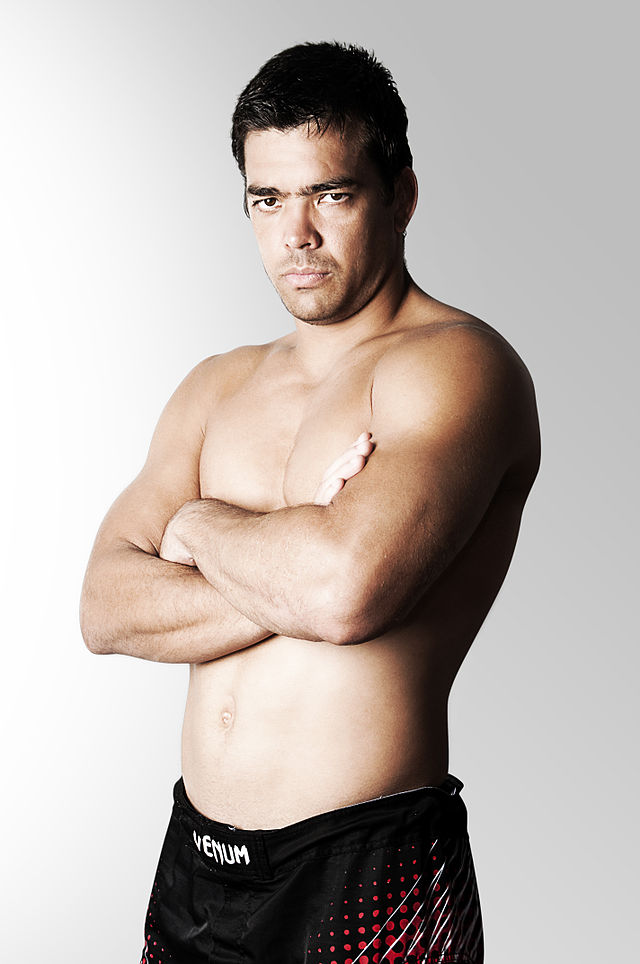 לוחם ה-MMA הברזילאי ליוטו מצ'ידה