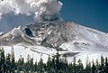 Explosion freatica au Mont Saint Helens au començament dau periòde eruptiu de 1980.