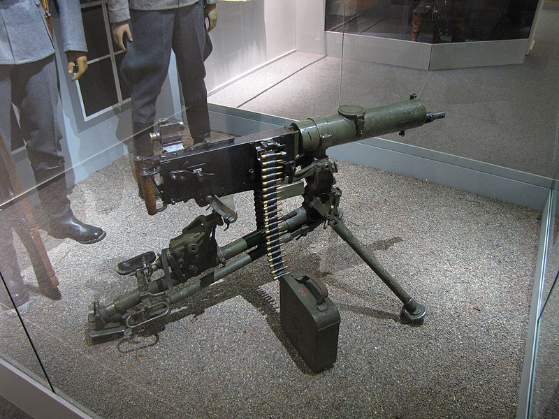 File:Maxim M 32-33.JPG