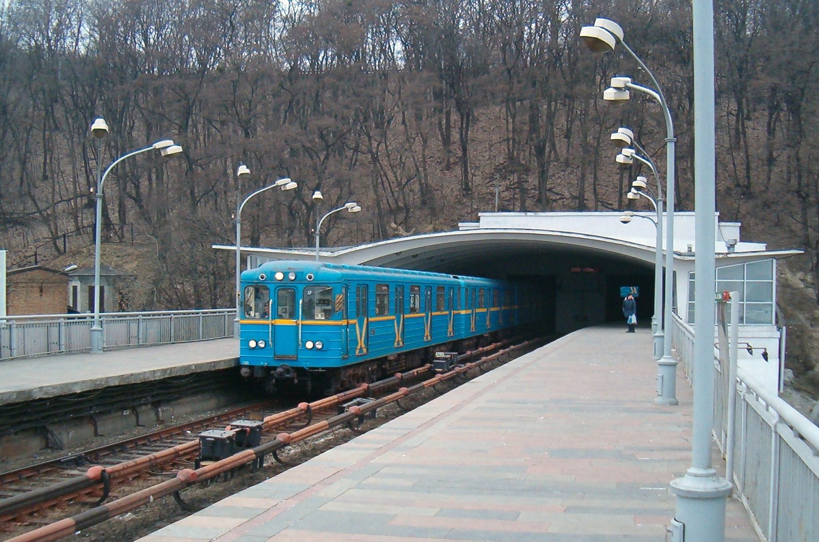 Киевский метрополитен. Днепр (станция метро, Киев). Станция Днепр Киевского метро. Станция Днипро Киев. Днепр метро Киев.