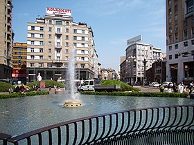 Milano piazza San Babila vista.JPG