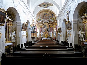 Minoritenkirche Tulln innen.jpg